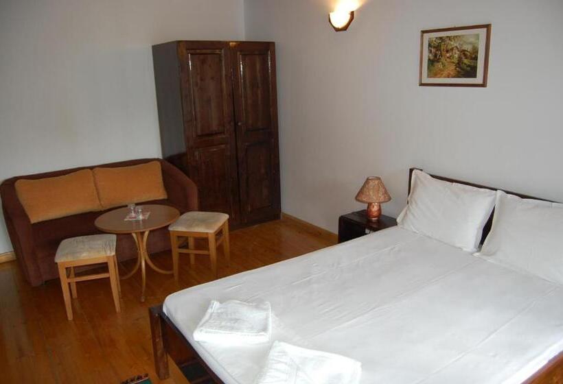 سوئیت 2 خوابه, Kazasovata Guest House