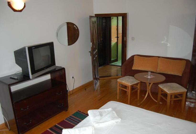 سوئیت 2 خوابه, Kazasovata Guest House