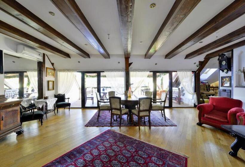 اتاق استاندارد یک نفره, Kronhaus