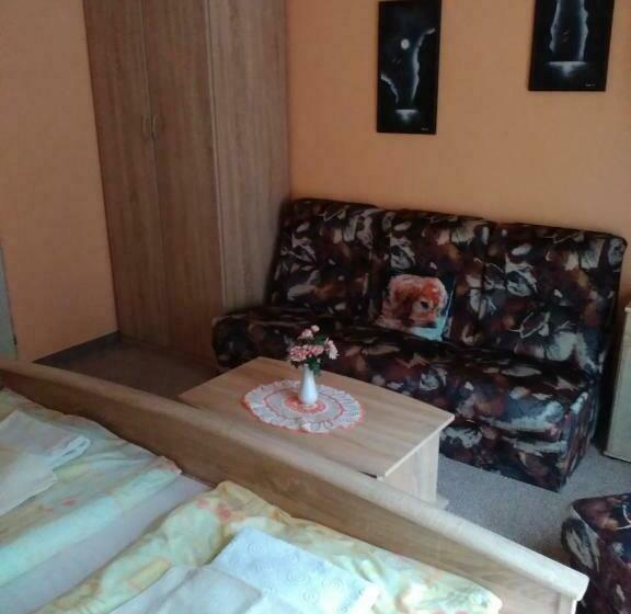 اتاق استاندارد سه نفره, Restaurace A Pension První Mlýn Chomutov