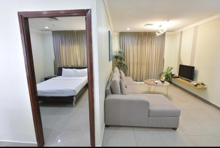 آپارتمان 1 خوابه, Noble Rose Apartment