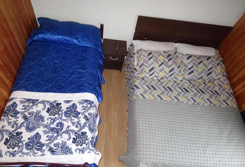 اتاق استاندارد چهار تخته, Hostal Maitahue
