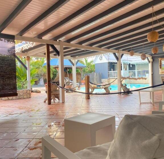 آپارتمان 1 خوابه با تراس, La Maison Calebasse