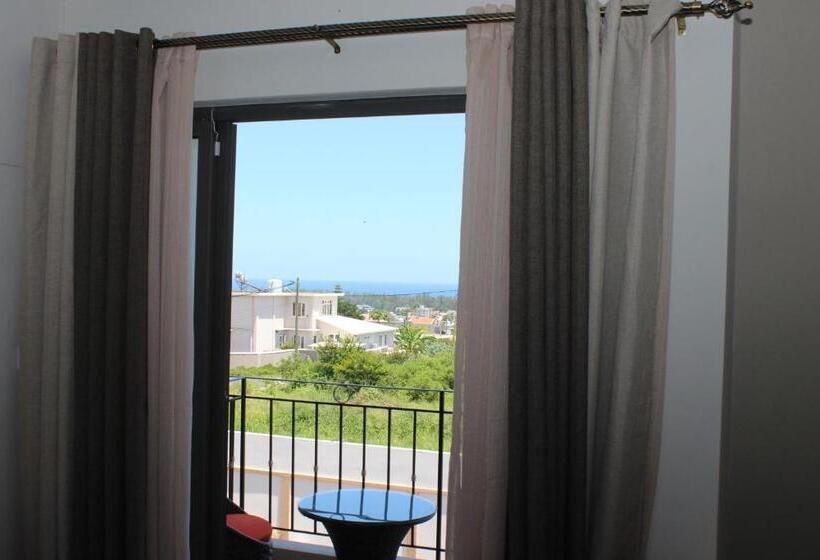اتاق استاندارد با چشم‌انداز دریا, L Oiseau De L Ocean Tourist Residence