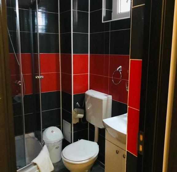 اتاق استاندارد سه نفره, Casa On
