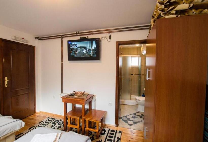 اتاق استاندارد سه نفره, Rooms Sanja