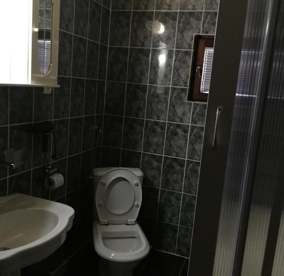 اتاق استاندارد سه نفره, Rooms Sanja