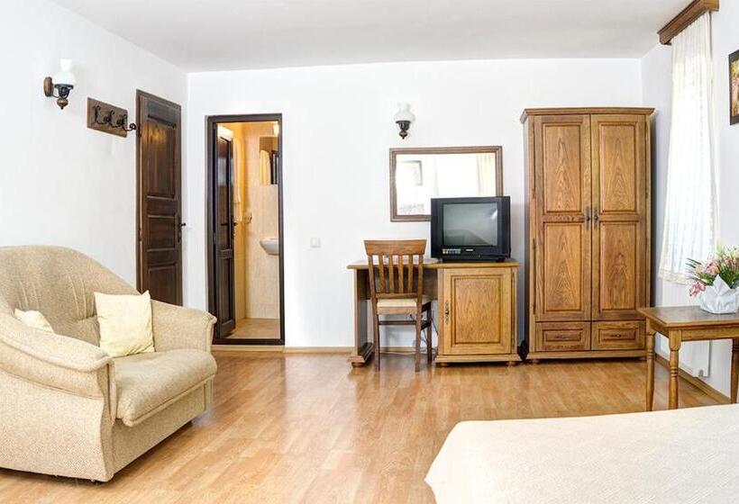 سوییت جونیور, Strannopriemnitsa Guest House