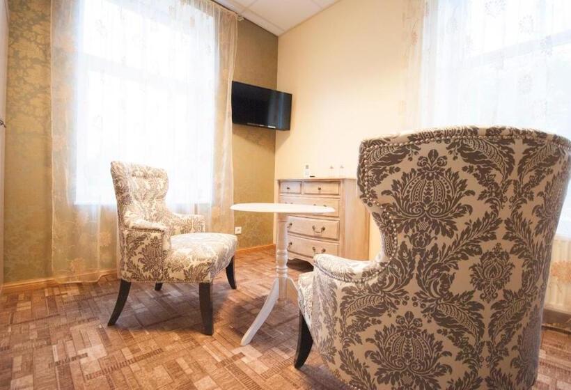 اتاق استاندارد با سرویس بهداشتی مشترک, Villa & Restoran Soffa