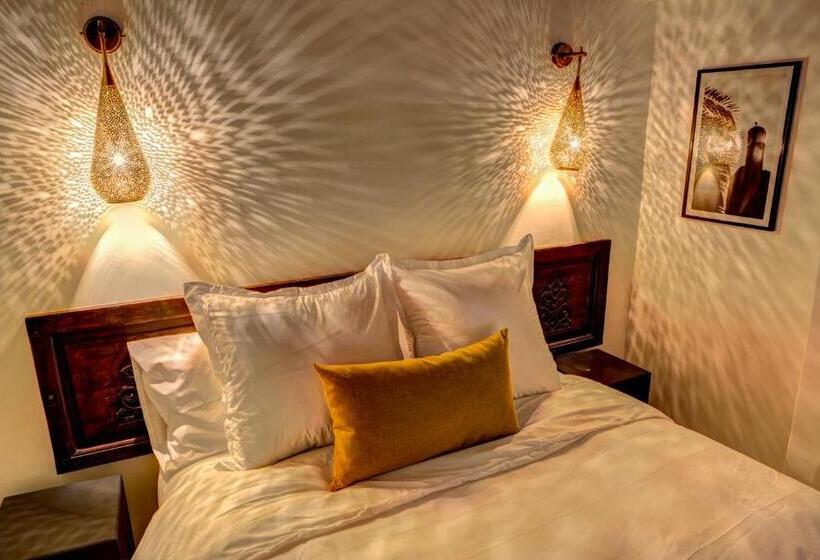 سوئیت جونیور خانوادگی, Riad Amaris