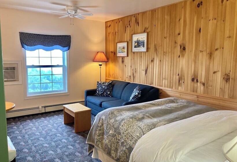 اتاق لوکس با چشم‌انداز دریا, Castle Rock Country Inn