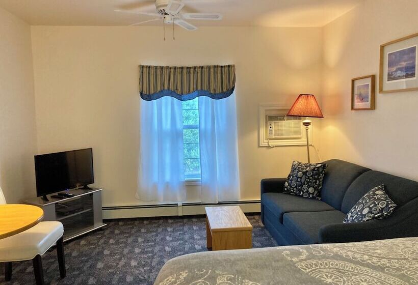 اتاق سوپریور, Castle Rock Country Inn