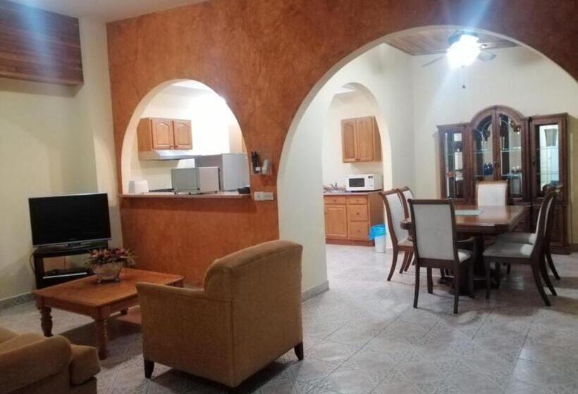 سوییت اجرایی, Apartotel Don Francisco