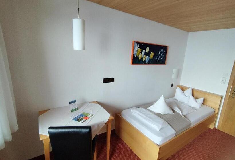 اتاق استاندارد یک تخته با بالکن, Frühstückspension & Apartments Bilgeri