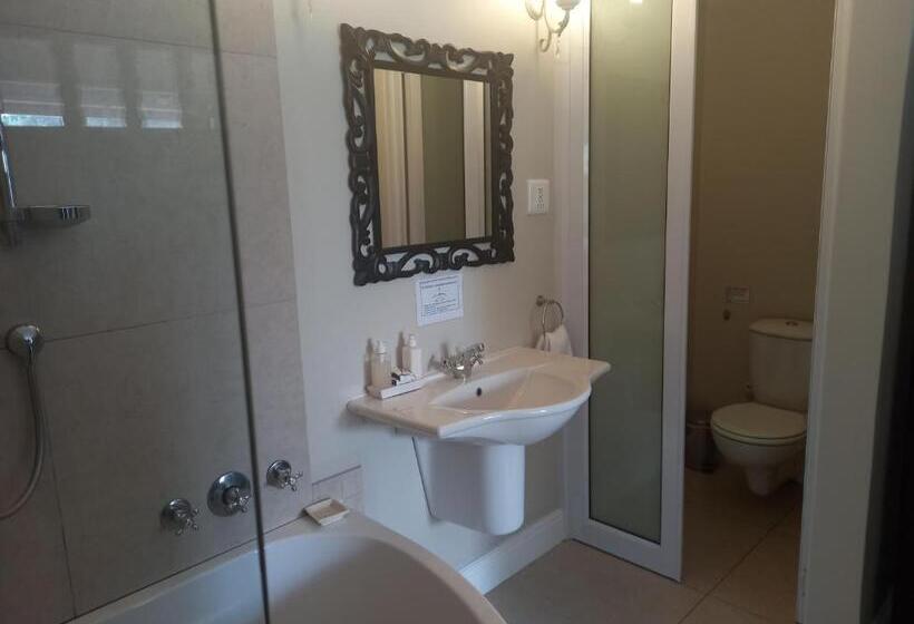 اتاق استاندارد, La Pension Guest House
