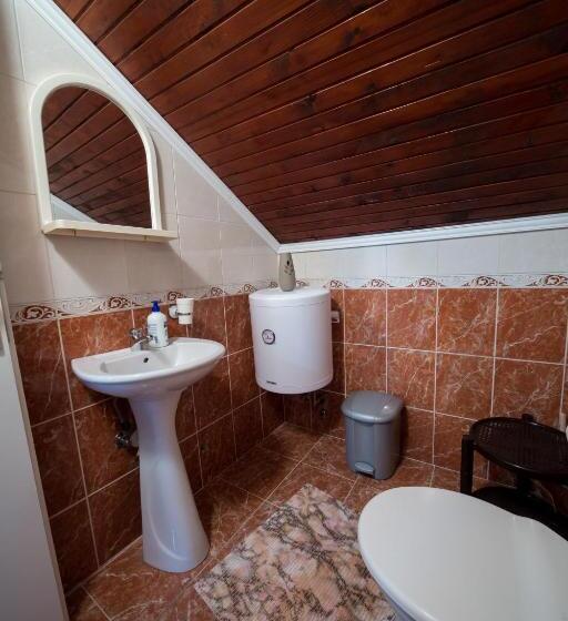 استودیوی استاندارد با چشم‌انداز دریا, Apartments Pavićević
