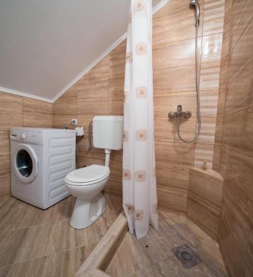 اتاق استاندارد چهار تخته, Apartments Pavićević