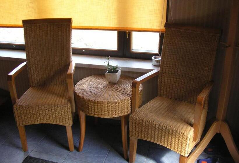 خانه 1 خوابه, Guest House šampētera Māja