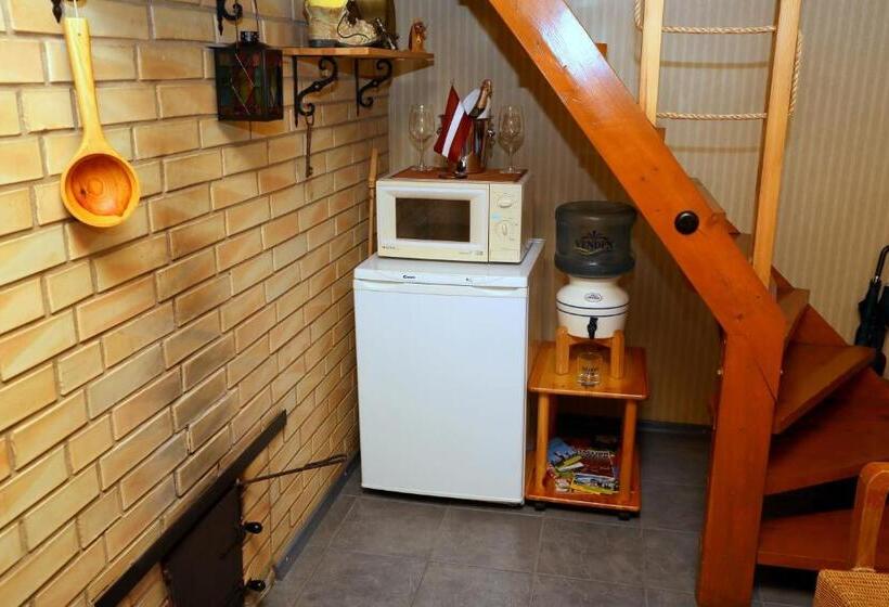 خانه 1 خوابه, Guest House šampētera Māja