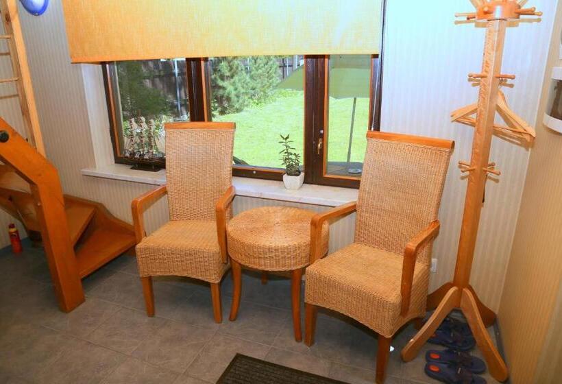 خانه 1 خوابه, Guest House šampētera Māja