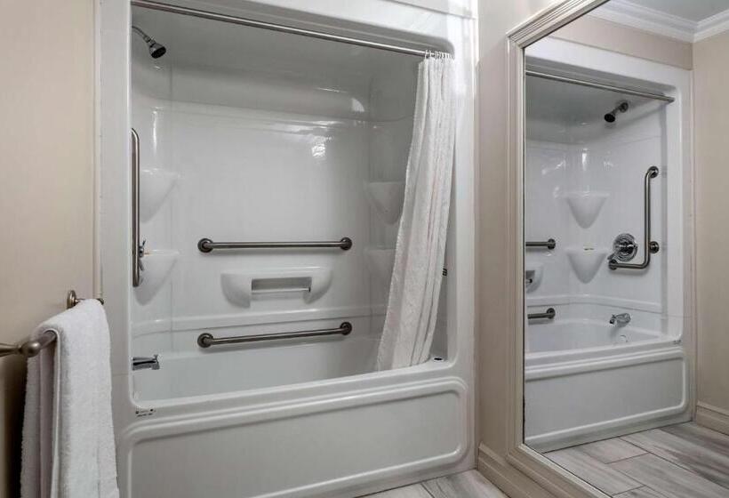 سوئیت برای معلولان, Dannys Hotel Suites; Surestay Collection By Best Western
