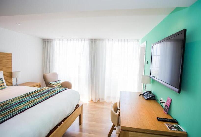 اتاق استاندارد با چشم‌انداز دریاچه, Guest House Le Charlot