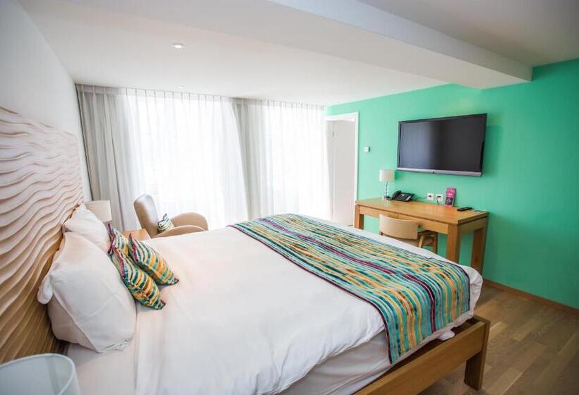 اتاق استاندارد با چشم‌انداز دریاچه, Guest House Le Charlot