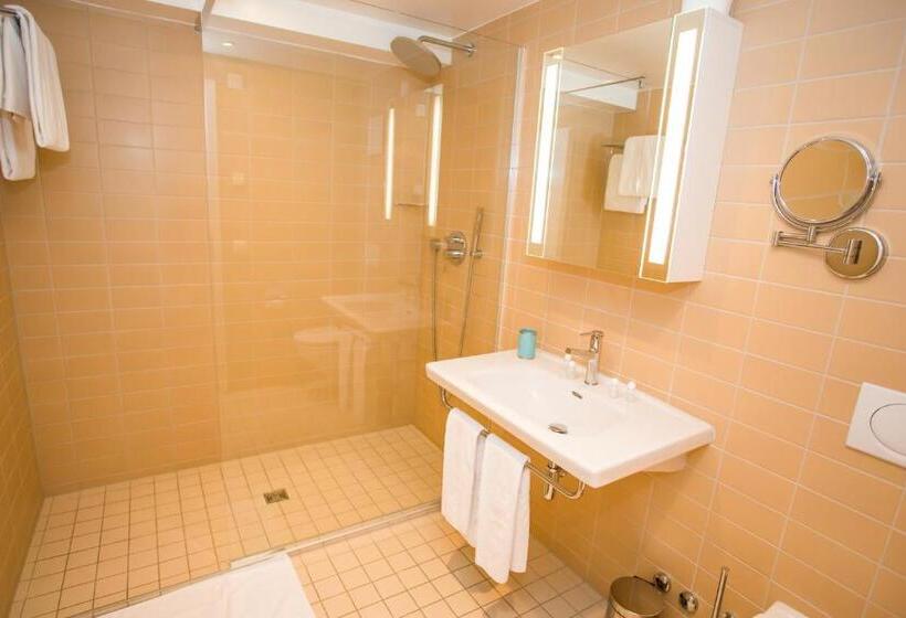 اتاق سوپریور با چشم‌انداز باغ, Guest House Le Charlot