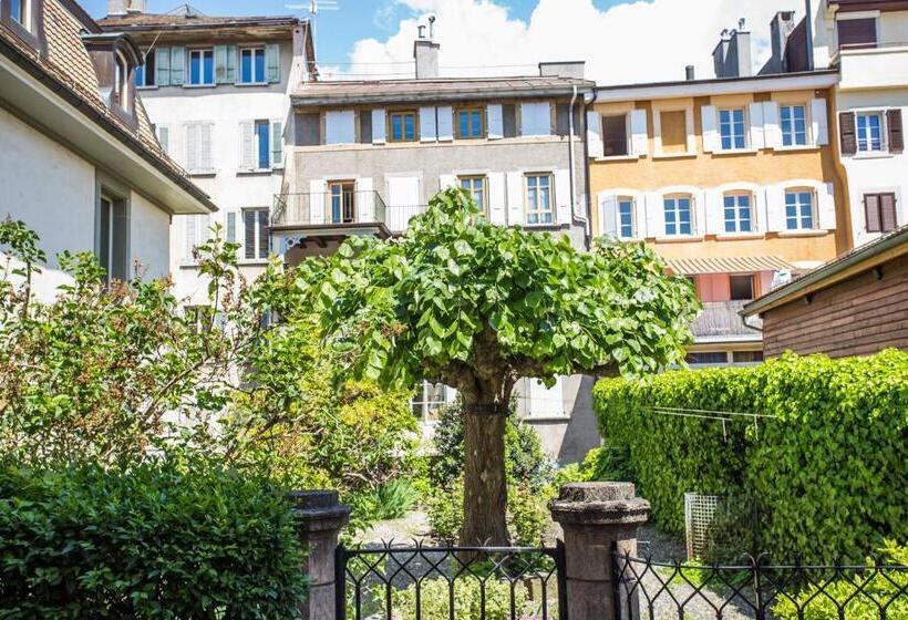 اتاق سوپریور با چشم‌انداز باغ, Guest House Le Charlot