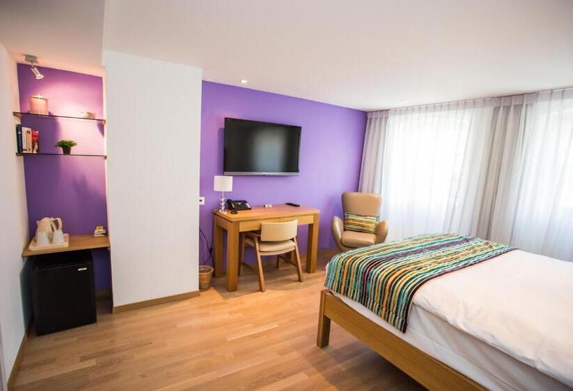 Superior room with lake view, Guest House Le Charlot