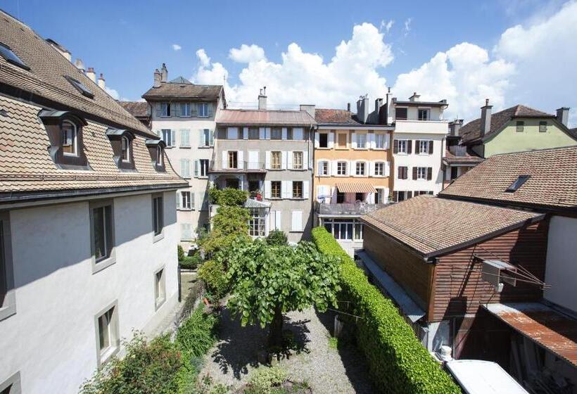 اتاق لوکس با چشم‌انداز باغ, Guest House Le Charlot
