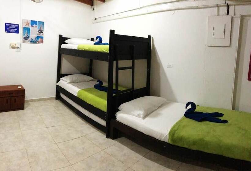 اتاق خانوادگی, Hostal Mom Mariela
