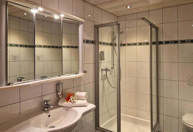 اتاق استاندارد با بالکن, Alpenpension Gastein