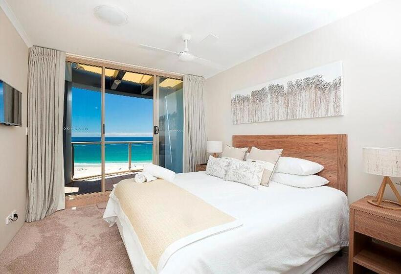 1 Bedroom Penthouse Apartment, Beaches International