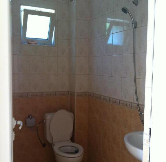 اتاق استاندارد سه تخته با بالکن, Family Hotel Velevi