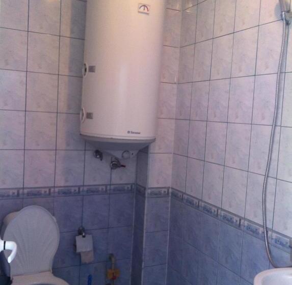 اتاق استاندارد سه تخته با بالکن, Family Hotel Velevi