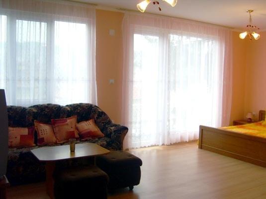 سوییت جونیور با بالکن, Family Hotel Velevi