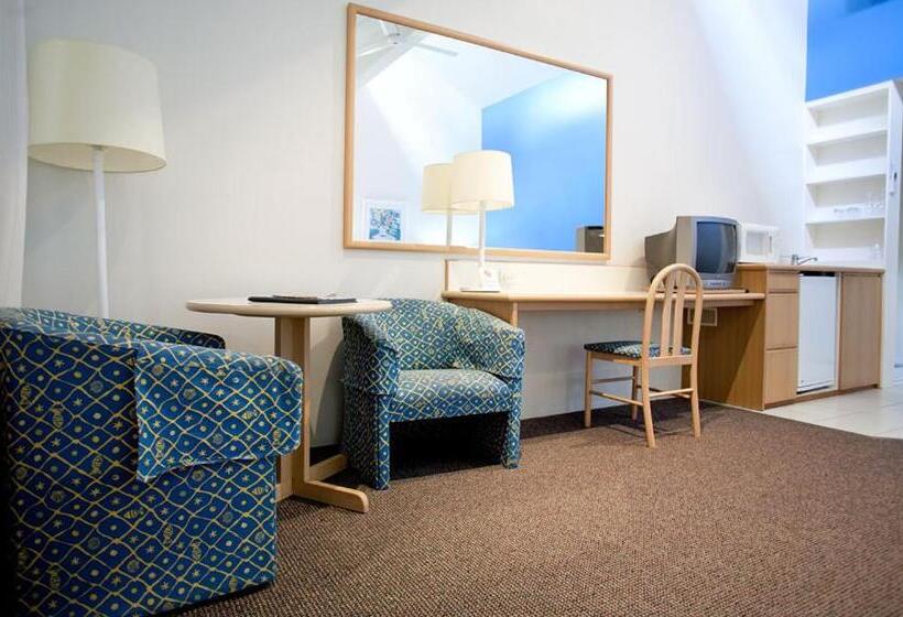 سوییت لوکس, Nautilus Beachfront Villas & Spa