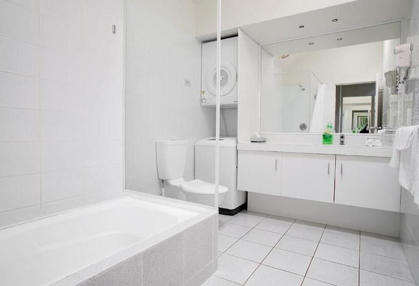 سوییت لوکس, Nautilus Beachfront Villas & Spa