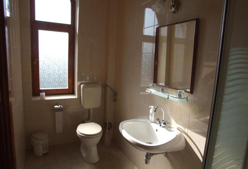 اتاق استاندارد, Art Guesthouse