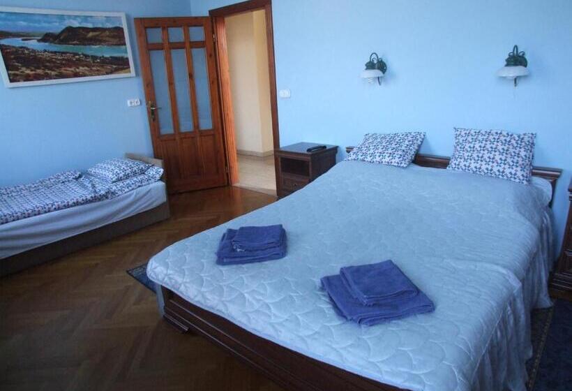 آپارتمان 2 خوابه, Art Guesthouse
