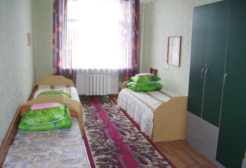 اتاق استاندارد سه نفره, Svečių Namai Zarasai