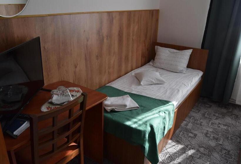 اتاق استاندارد سه نفره, Pension Larisa