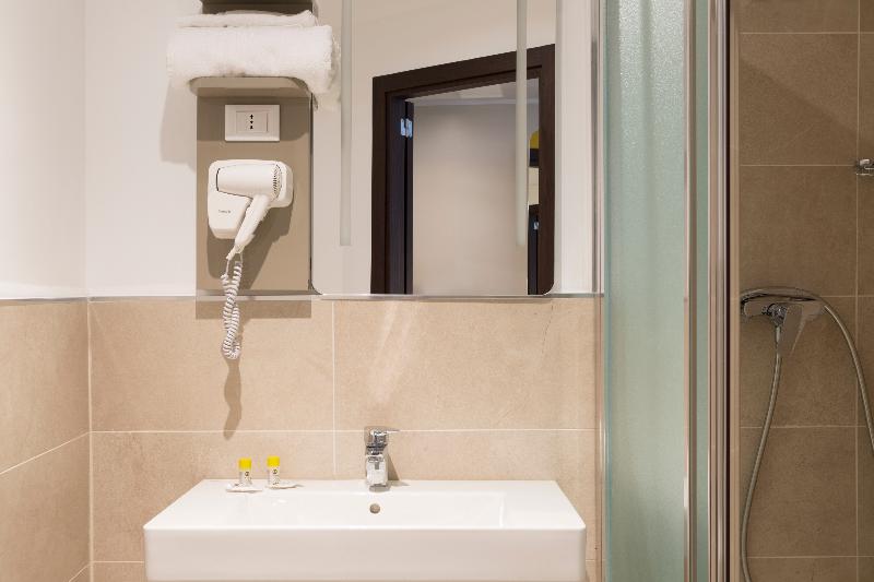 اتاق استاندارد یک نفره, B&b Hotel Roma Pietralata Tiburtina