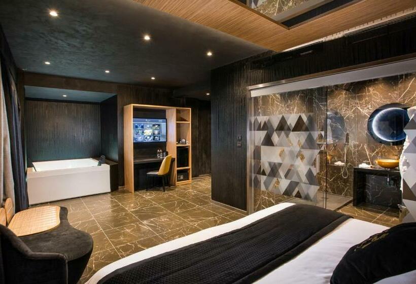 سوئیت با وان آب گرم, H Hotel - Adults Only