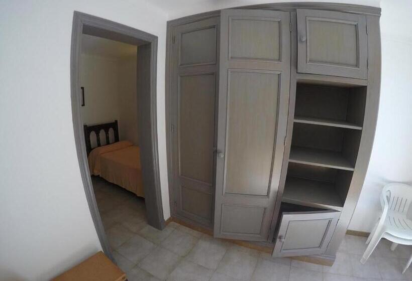 اتاق استاندارد سه نفره, Hostal Playa