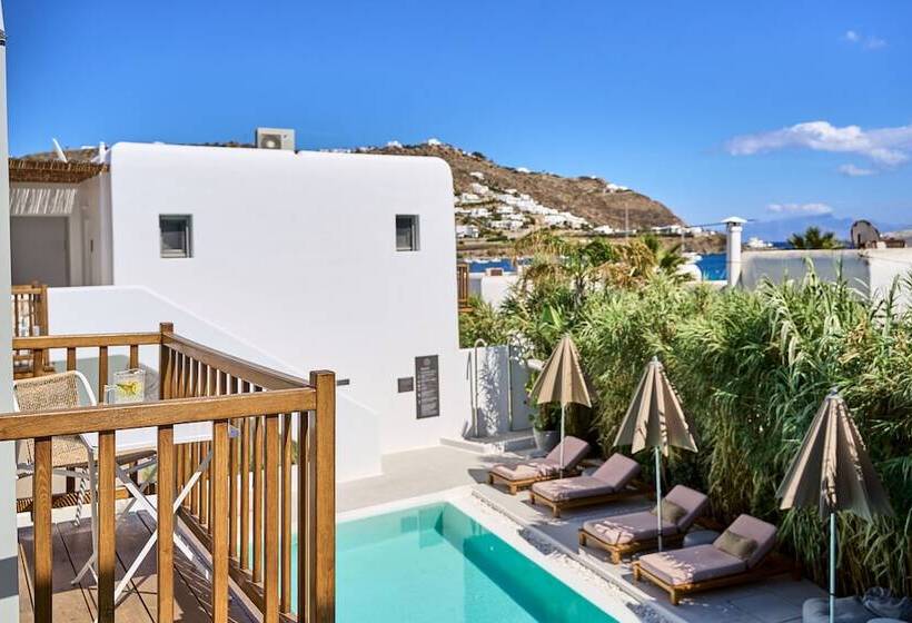 اتاق کلاسیک با چشم‌انداز استخر, Adorno Beach Hotel And Suites