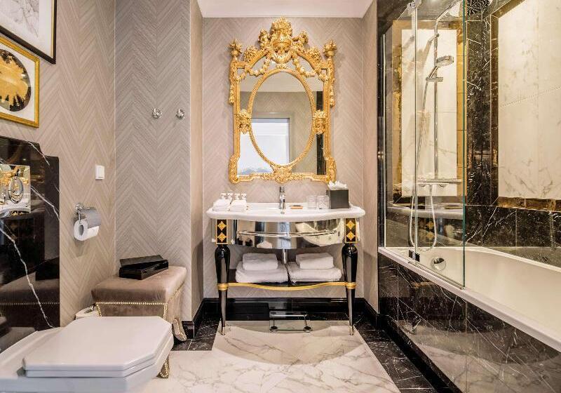 اتاق لوکس با تخت بزرگ, Bachleda Luxury Hotel Krakow Mgallery Hotel Collection