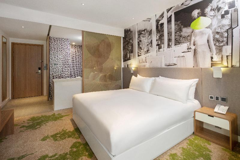 اتاق استاندارد با تخت بزرگ, Holiday Inn & Suites Saigon Airport, An Ihg