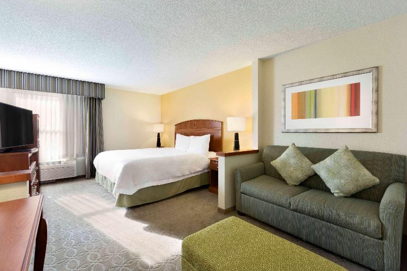 اتاق استاندارد با تخت بزرگ, Holiday Inn & Suites Saigon Airport, An Ihg